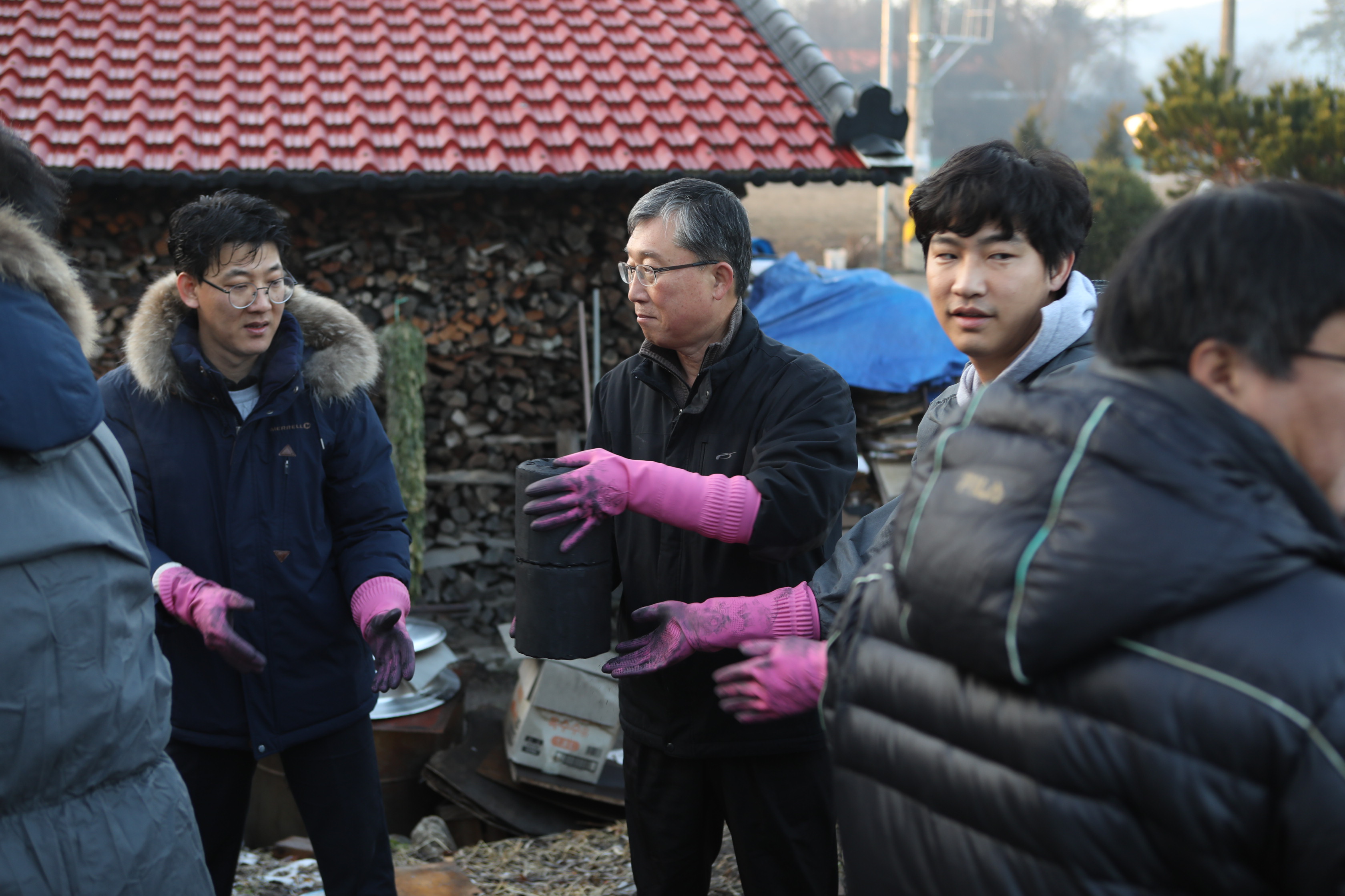 행복나눔봉사단 연탄나눔 봉사 실시[2017.11.19.] 세번째 이미지