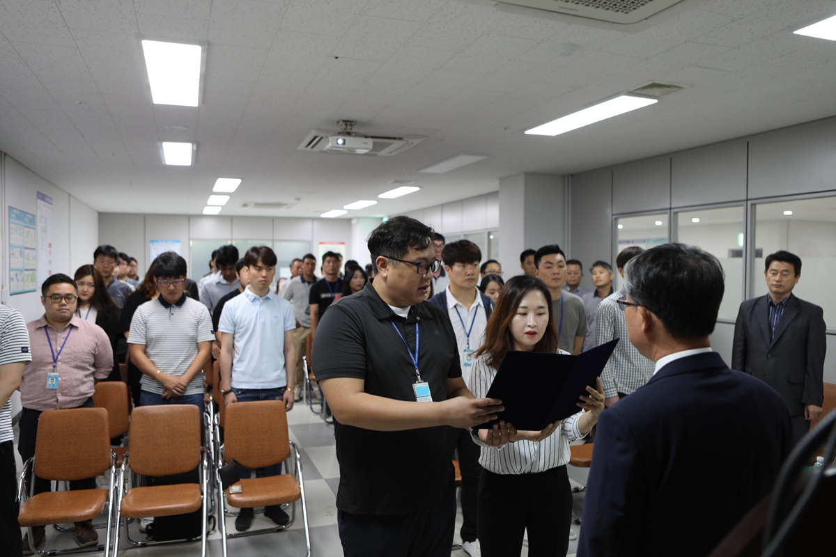 가평군시설관리공단 양성평등 언어사용 선언! 성차별 언어 아웃! 양성평등은 언어(言語) 순화로부터 두번째 이미지